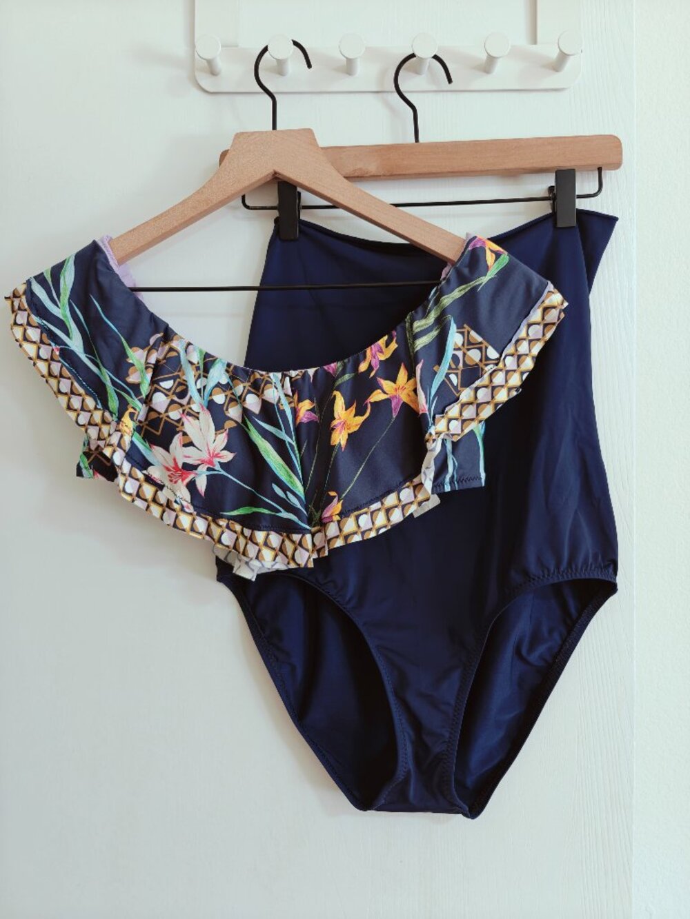 Trina Turk Fiji Floral Off Shoulder Bikini Set Navy High Waist Size 10